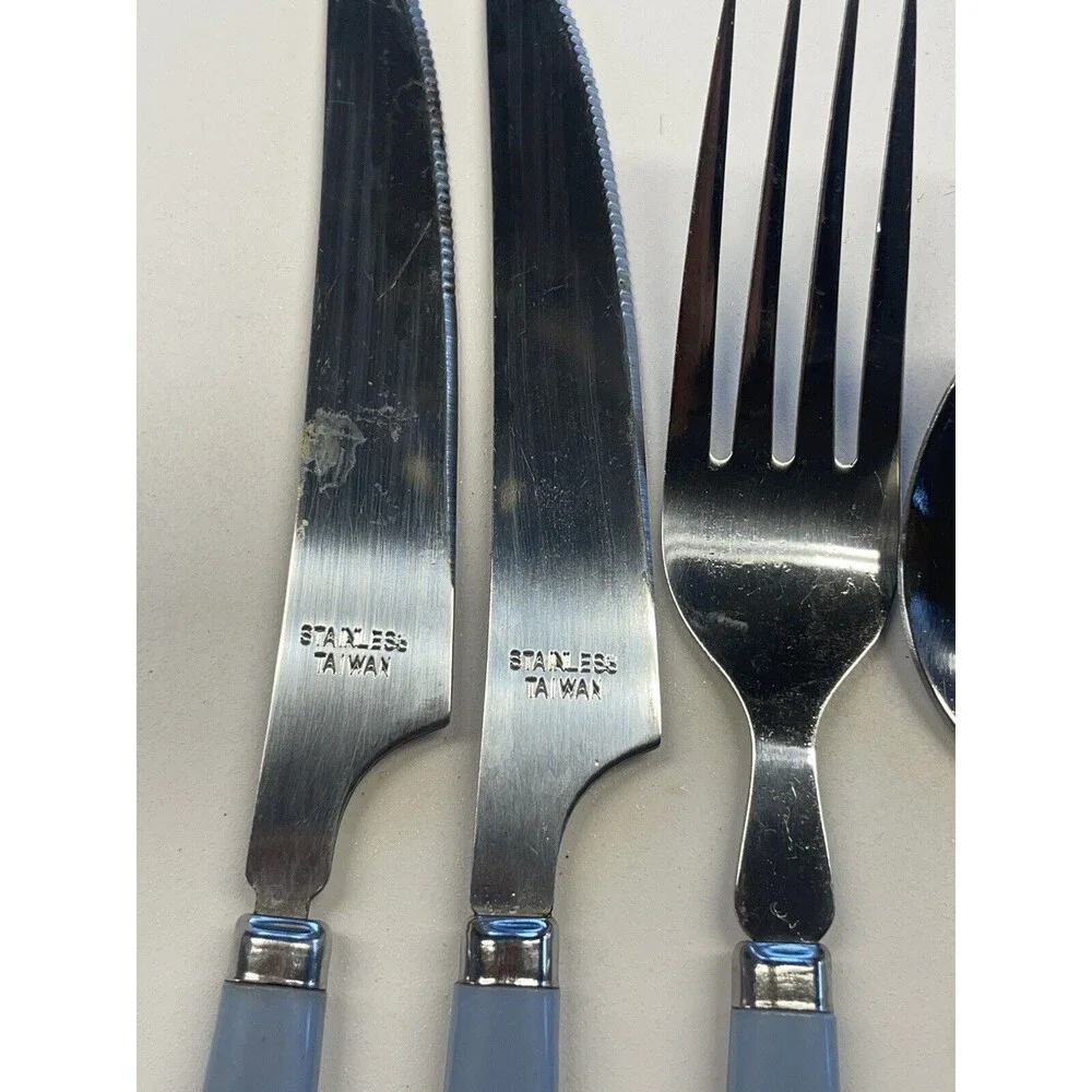 Vintage Cutlery Light Blue Plastic Handle Made In Taiwan 2 Knives 1 Fork 1 Spoon
